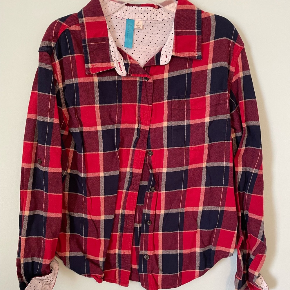 Buttons: plaid button down - Picture 2 of 6